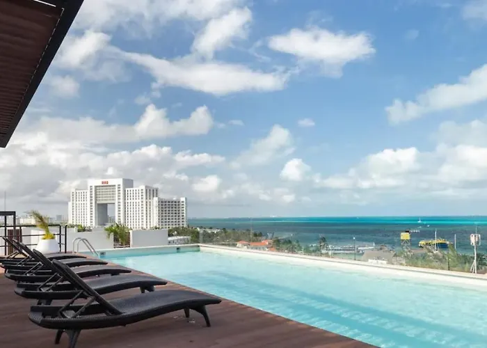 Elegant Apartment Well Located In The Hotel Zone Of Cancun
