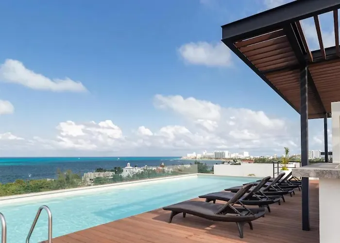 Elegant Apartment Well Located In The Hotel Zone Of Cancun